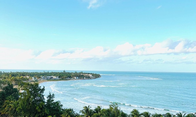Luquillo Apartamento | Breathtaking view (12th Floor). Ocean front beautifully decorated!