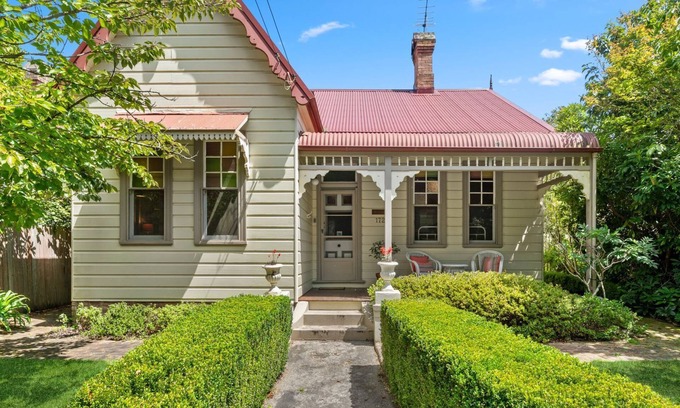 Blackheath Casa | Brechin Cottage crafted with comfort and elegance in mind