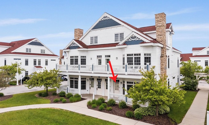 Sheboygan Condominio | Breezy Beach - Villa 75 Steps from Lake Michigan