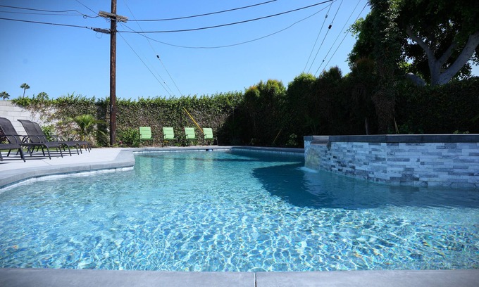 Orange Casa | Breezy Pool/Jac Home: 2 EnSuites & Game Room