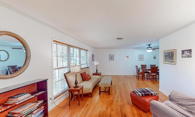 Westbury Casa | Briarbend Beauty