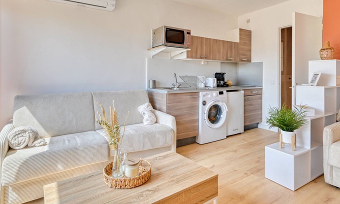 Baille Apartamento | Bright and Cosy Studio in Marseille