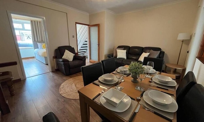 St. Thomas Apartamento | Bright and Spacious Home in Port Tennant