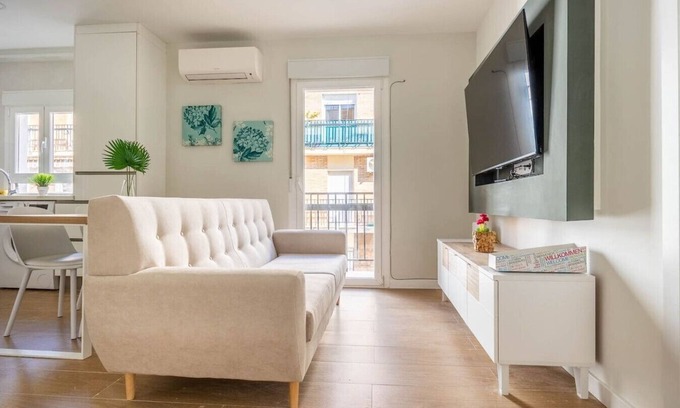 San Jose Obrero Apartamento | Bright Apartment Near Seville’s Historic Center