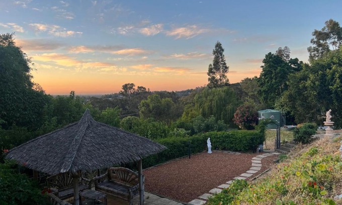 Kelmscott Chalet De Esquí | Bright & Beautiful Home On The Hills!