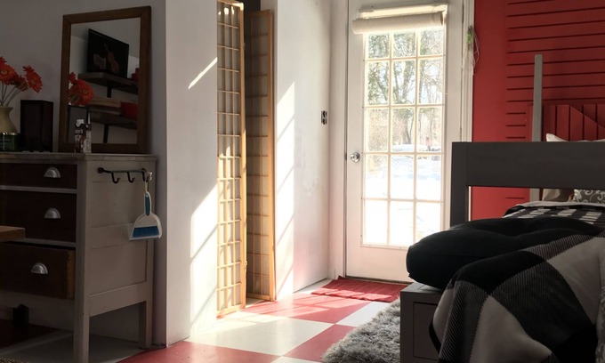 East Greenwich Apartamento | Bright & Beautiful Studio