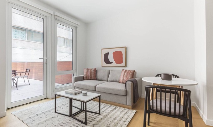 Brooklyn Heights Apartamento | Bright Brooklyn Heights 1BR w/ Gym & Doorman, nr BB Park, by Blueground