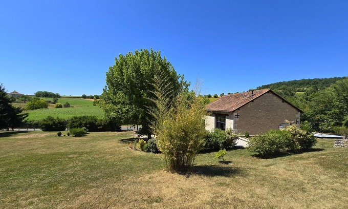 Comberanche-et-Epeluche Cabaña | Casa rural luminosa con jardín cerrado y aparcamiento