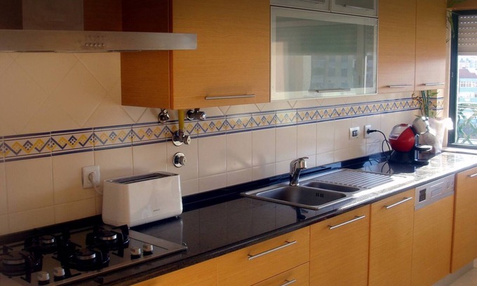 Povoa de Santa Iria Apartamento | Bright, Relaxing Retreat 15 min From Lisbon & Airport - Perfect for Long Stays!
