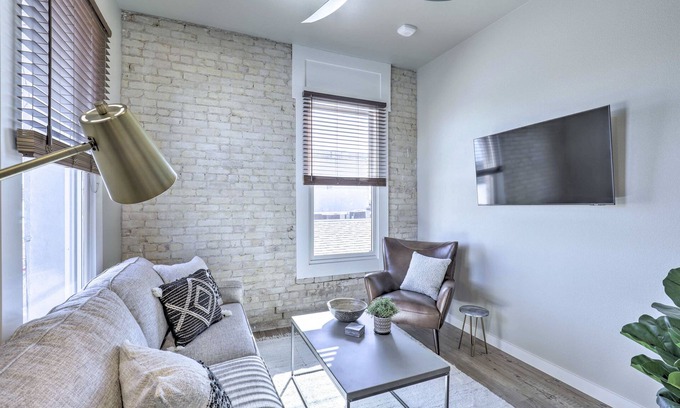 Downtown Apartamento | Bright San Marcos Apartment w/ Ideal Location