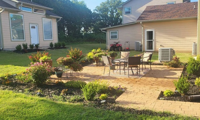 Langston Casa | Bright & Spacious 2-Bedroom Premier Bungalow at Ballards by The Lake