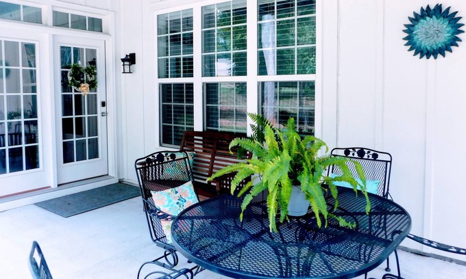 Garner Apartamento | 4mi a Amazon, 6mi al centro / centro de convenciones y 8mi a NC State / Centennial