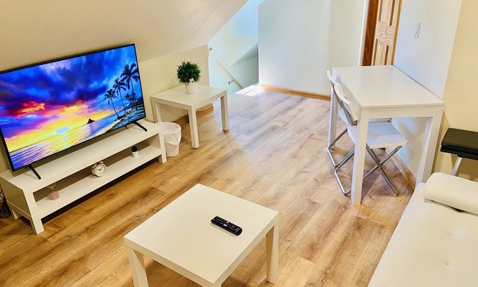 Haledon Apartamento | Bright, Stylish & Cozy Private Attic Unit near NYC