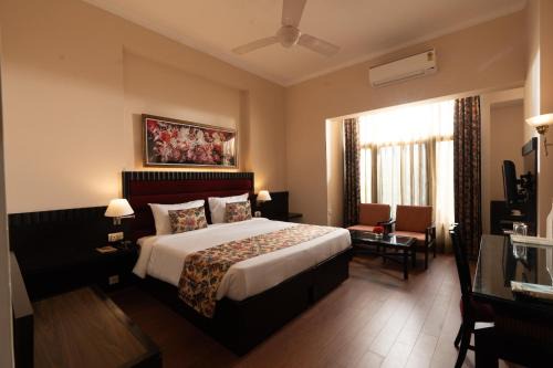 Khattalwada Hotel | Broadway An Alivaa Collection Hotel