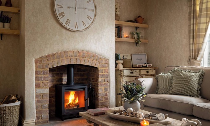 Broadway Casa | Broadway Country Chic Cottage