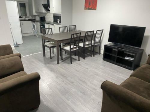 Havering Park Apartamento | Bronze house