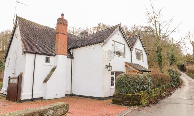 Sugnall Casa | Brook House