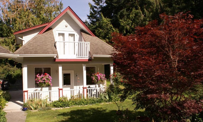 Powell River Casa | Brookshire Guest House