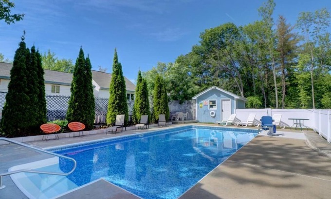 Southern Coast Hotel | Brookside Inn & Cottages