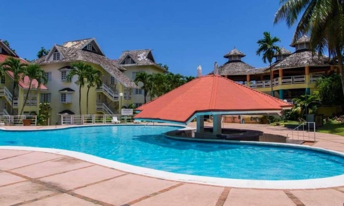 Ocho Rios Complejo | Brookside~ Mystic Ridge