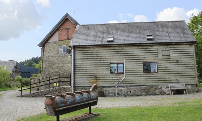 Montgomery Casa | Broughton Stables