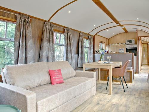 Dawlish Warren Cabina | Brunel Boutique Railway Carriage 1