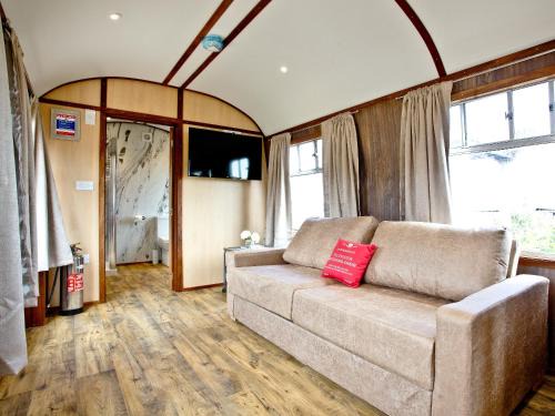 Dawlish Warren Cabina | Brunel Boutique Railway Carriage 4