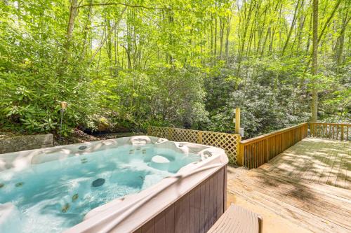 Bryson City Casa | Bryson City Cottage with Hot Tub and Waterfall Views!