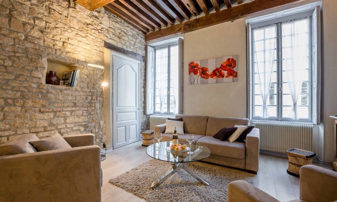 Beaune City Centre Apartamento | Beaune Rousseau-Apartamento-Baño privado con bañera-Terraza