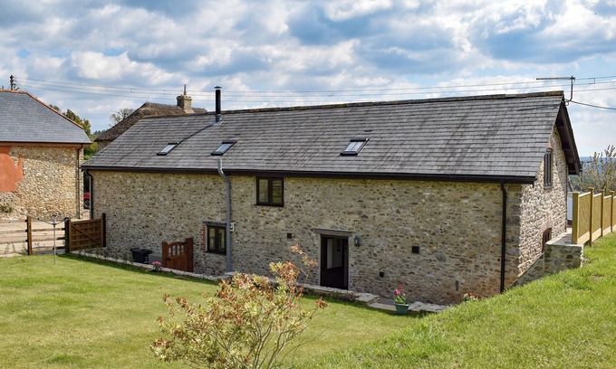 Northleigh Cabina | Bucknole Farm - The Old Shippon
