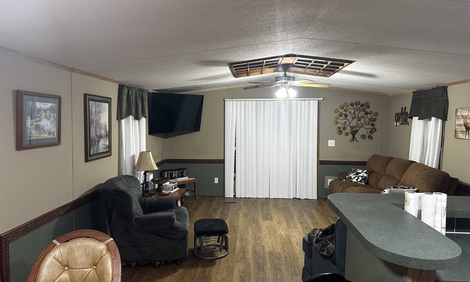 Hornbeak Casa | Buddy's Reel' Em Inn 2 Bd 1 Bath home on Reelfoot Lake. Sleeps 6.