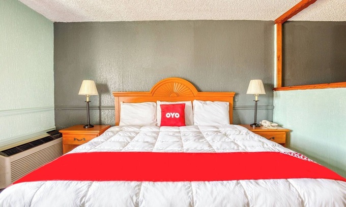 South Tulsa Hotel | Budget-Friendly Room w/ King Bed Perfect for an Affordable Weekend Escape