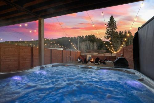 Custer Apartamento | Buffalo Ridge - Hot Tub & Walk to Downtown