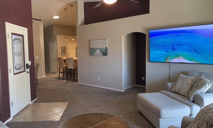 Bullhead City Casa | Bullhead City 3 Bedroom! Private Launch, & Beach!