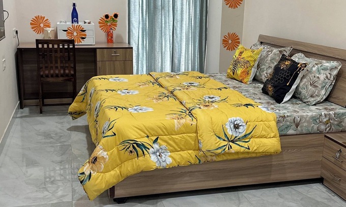 Jaipur Apartamento | Bumblebee 4 individual bedroom apartment in enchanting Jaipur with WiFi, AC