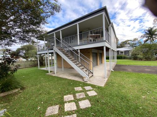 Shoalhaven Heads Casa | Bungalow by the River