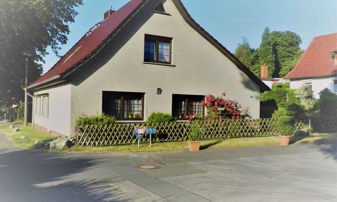 Bergen auf Ruegen Casa | Casa vacacional con terraza y jardín
