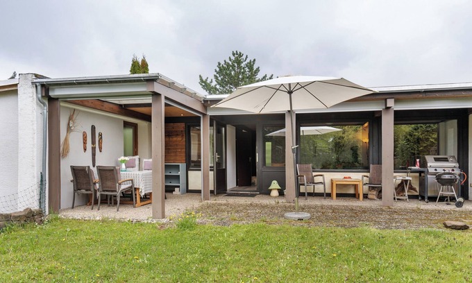 Schellbronn Casa | Bungaló 'Nordschwarzwald' con terraza privada, jardín privado y Wi-Fi