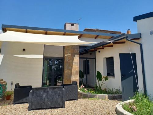 Hinojosa de San Vicente Chalet De Esquí | Bungalow Sierra San Vicente