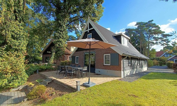 Otterlo Casa | Bungalow with 4 bedrooms and a terrace