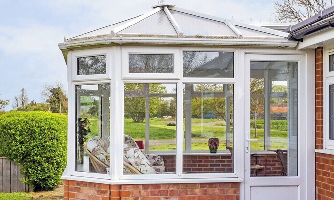 Alford Casa | 2 bedroom accommodation in Woodthorpe