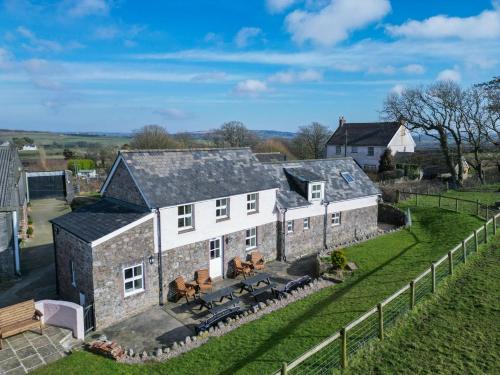 Llangennith Casa | Bunk House - 4 Bedroom - Llangenith