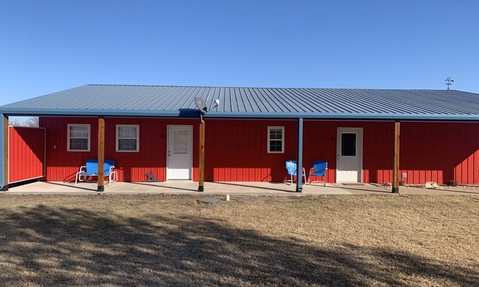 Blackwell Otro | BunkHouse, hunters home away from home