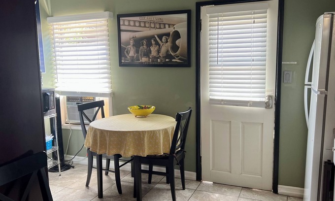 Burbank Cabaña | Burbank Guest House Por Warner Brothers & Ny Film Academy