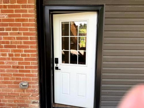 Burk's Falls Cabina | Burk's Fall River View 2b2b