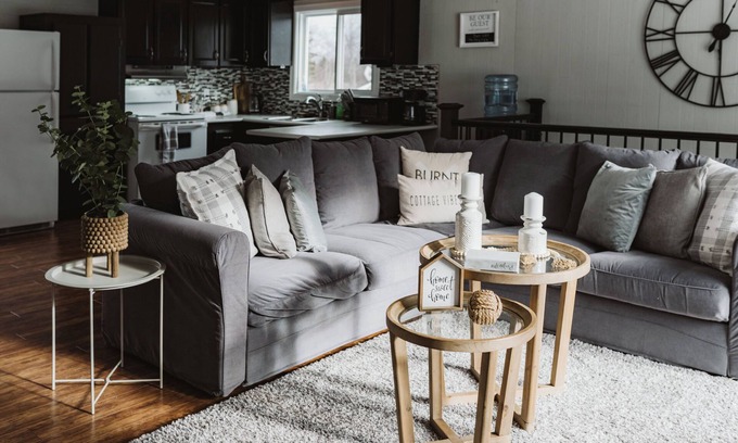 Baddow Cabaña | Burnt River Waterfront- Kayaks, Hot tub, WiFi