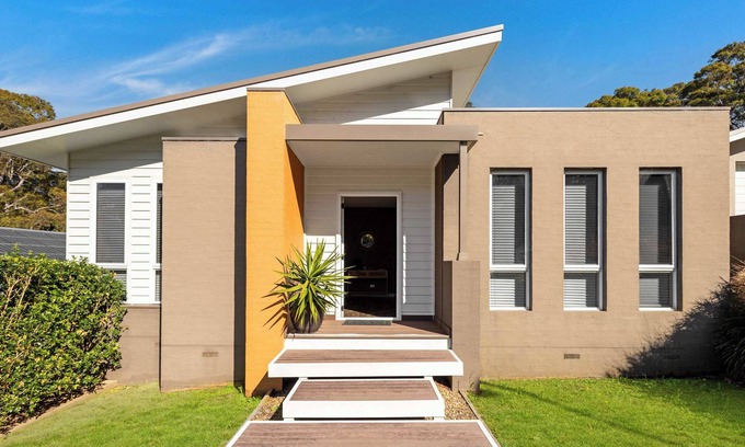 Lilli Pilli Casa | Bush Outlook · WiFi · Near Beach | Carramar Dream