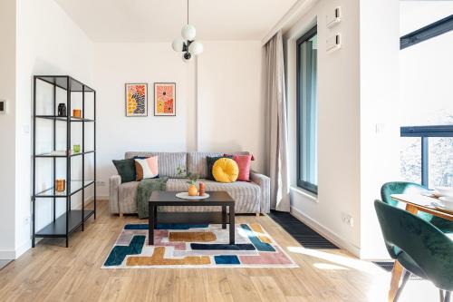 Mirow Apartamento | Business Suite Grzybowska 37 by VAYA STAYS