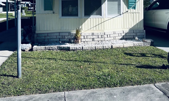 New Port Richey East Casa | Butterfield Cottage @ Orangewood Lakes. Cozy and Central to Beach+Shopping