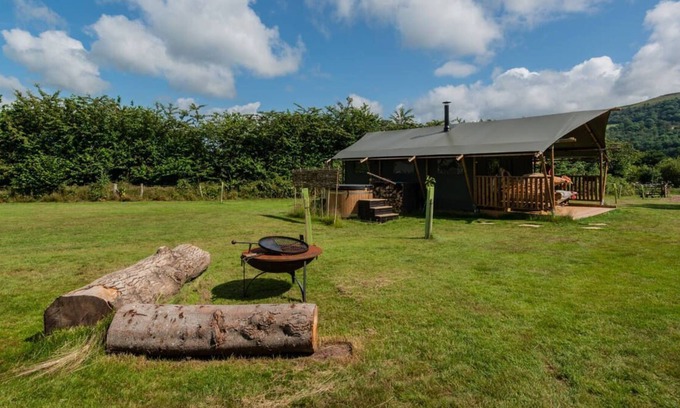 Talybont-on-Usk Casa | Bwncath Glamping Lodge